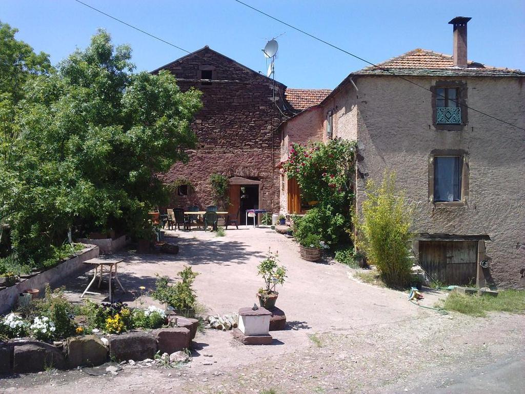 Gite Des Monts Saint-Izaire Room photo