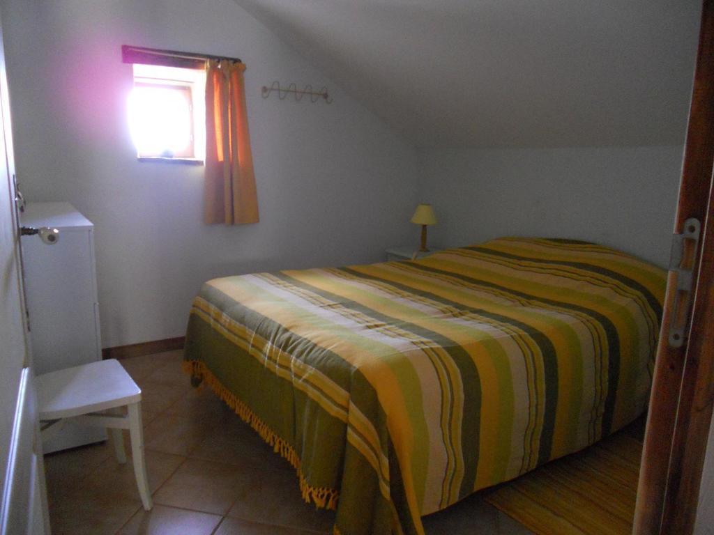 Gite Des Monts Saint-Izaire Room photo